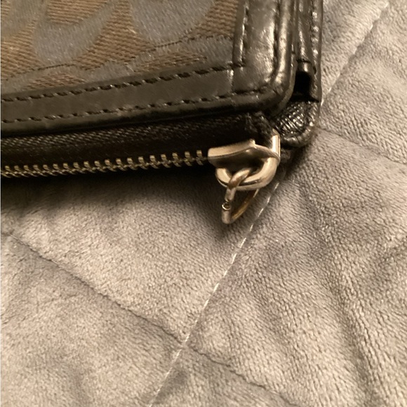 COACH signature zip around wallet - Picture 4 of 8